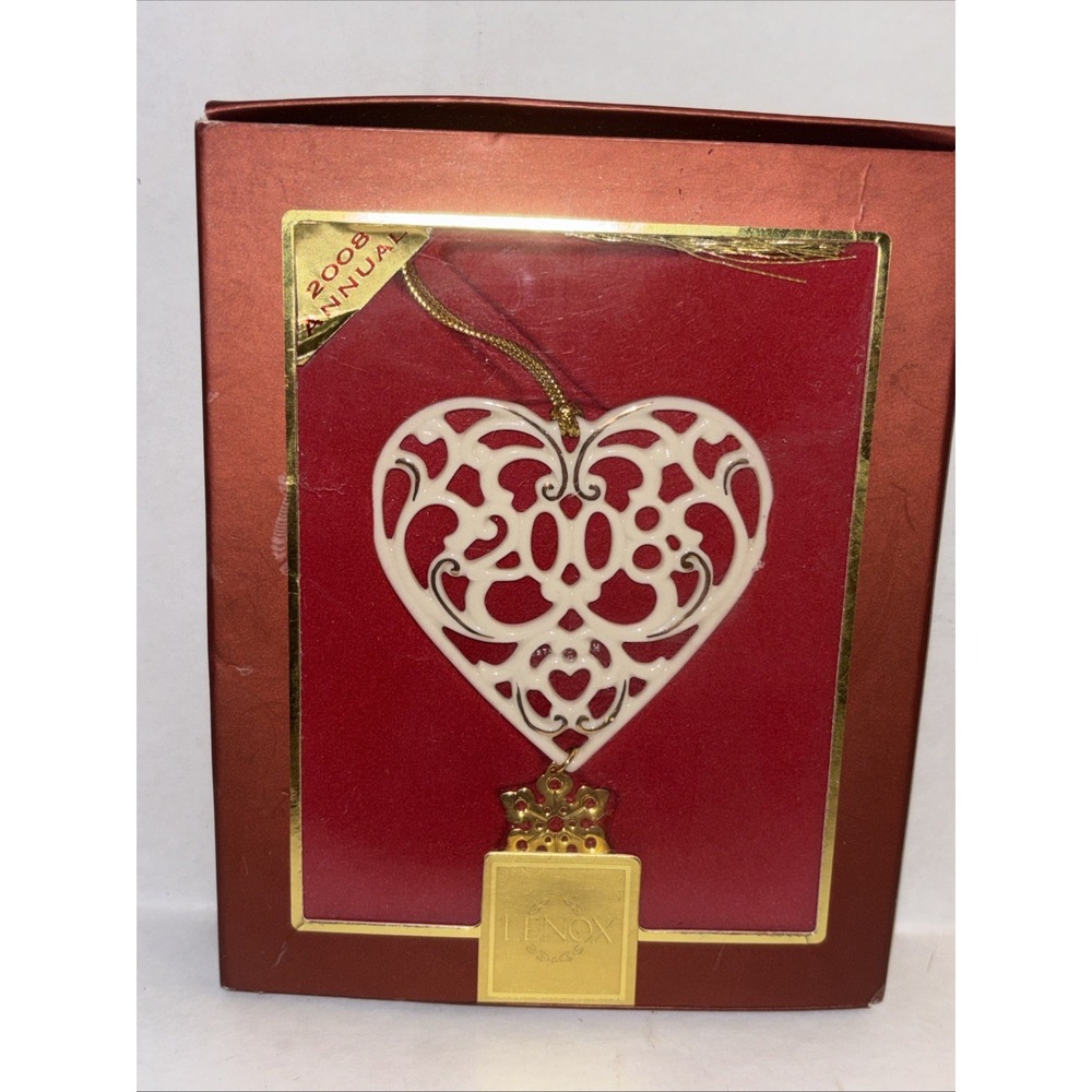 Lenox 2008 A Year To Remember Heart Christmas Ornament